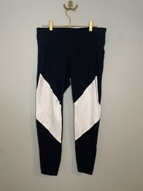 GAPFit Black Performance Leggings